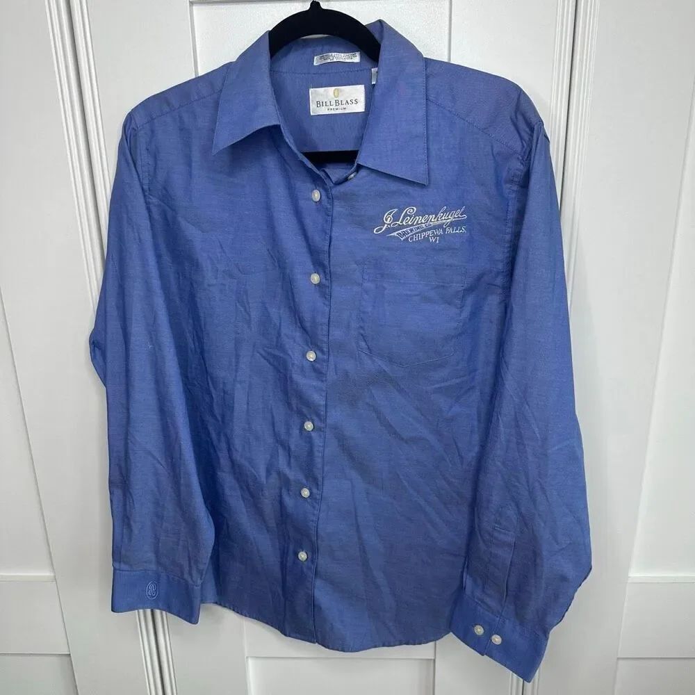 Leinenkugel Women’s Denim Button Down Shirt. (c1)